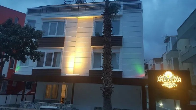 Zunanjost objekta Anatolian Homes & Spa ponoči