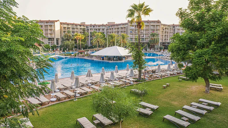 Arum Barut Collection