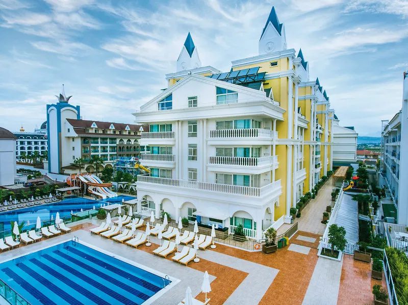 Dream World Resort & Spa