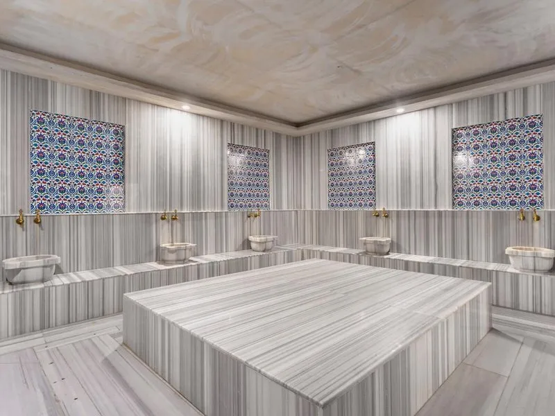 Tradicionalni turški hamam v hotelskem wellness centru