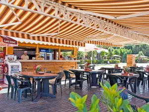 Alaiye Kleopatra Hotel