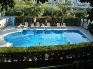 Antik Garden