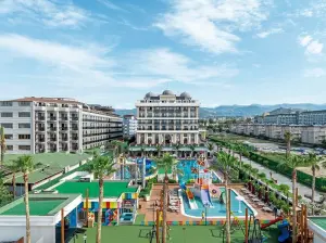 Serenity Queen Hotel